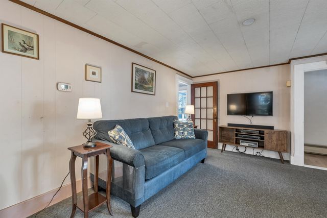 17 Rowell Street, Laconia, NH 03246