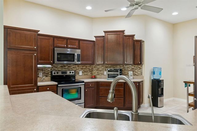 650 BRADFORD LOOP, The Villages, FL 32163