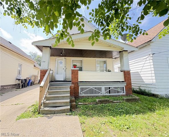 3707 Newark Avenue, Cleveland, OH 44109