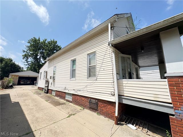 3707 Newark Avenue, Cleveland, OH 44109