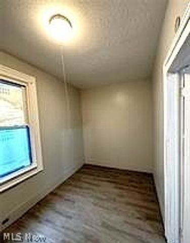 3707 Newark Avenue, Cleveland, OH 44109