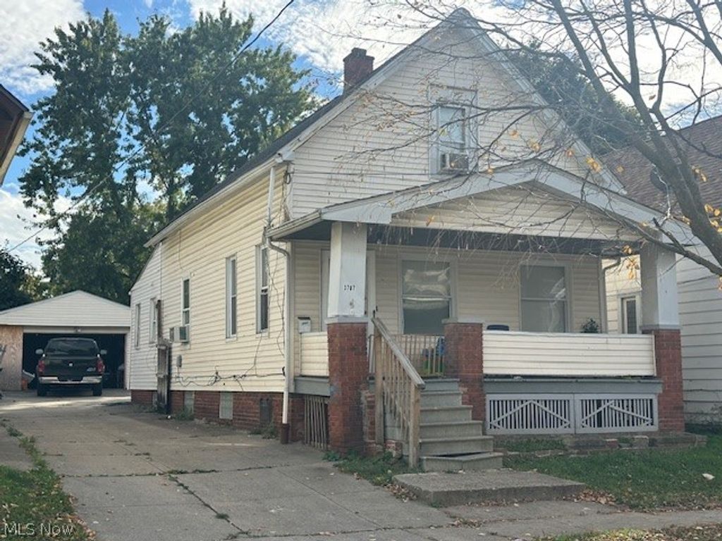 3707 Newark Avenue, Cleveland, OH 44109