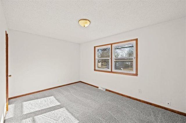 200 W Meriwood Lane, Edgerton, KS 66021