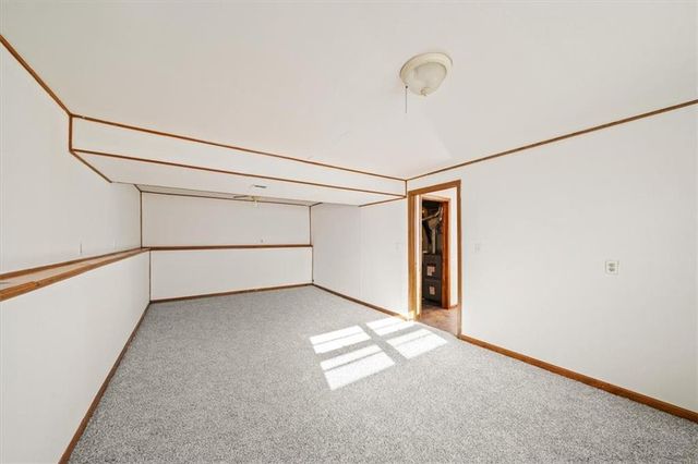 200 W Meriwood Lane, Edgerton, KS 66021