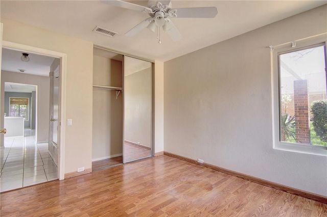 5801 Smoke Glass Trail, Dallas, TX 75252