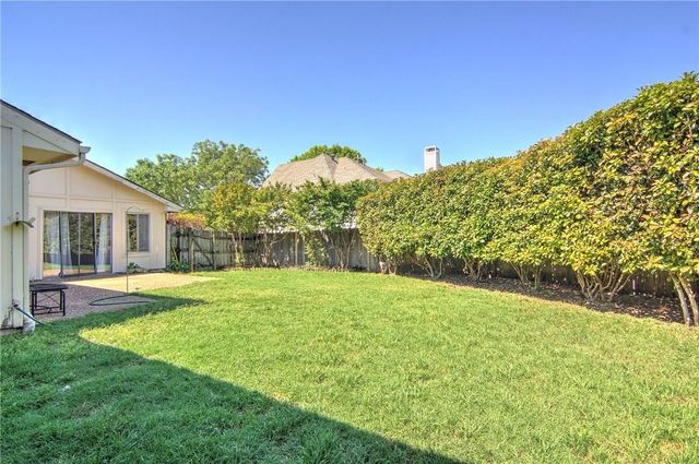 5801 Smoke Glass Trail, Dallas, TX 75252