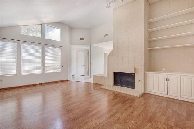 5801 Smoke Glass Trail, Dallas, TX 75252