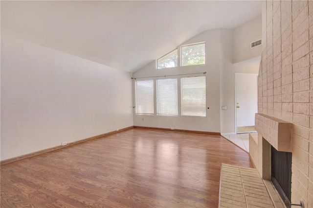 5801 Smoke Glass Trail, Dallas, TX 75252