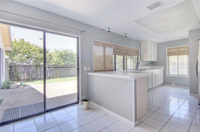 5801 Smoke Glass Trail, Dallas, TX 75252