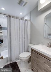 11330 EDENDERRY DR, Fairfax, VA 22030