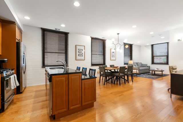 742 N LaSalle Street 5, Chicago, IL 60654