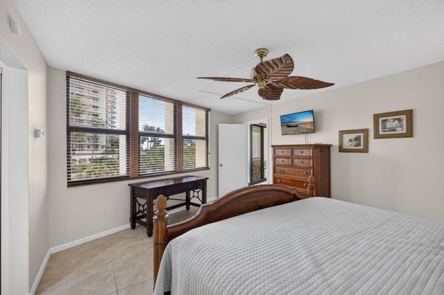 2800 N OCEAN Drive B-4A, Singer Island, FL 33404