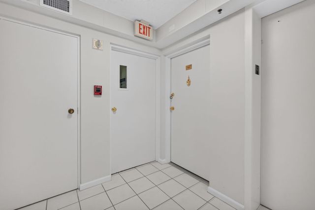 2800 N OCEAN Drive B-4A, Singer Island, FL 33404