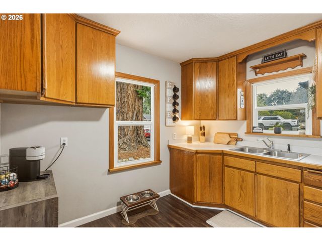 131 NIBLETT Way, Longview, WA 98632
