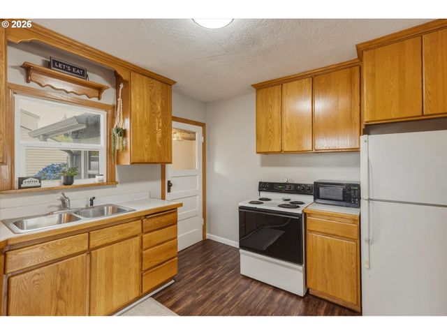 131 NIBLETT Way, Longview, WA 98632