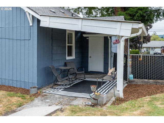 131 NIBLETT Way, Longview, WA 98632