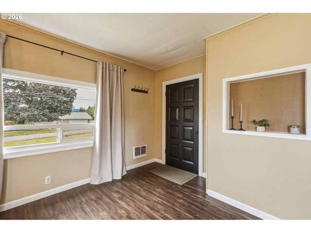 131 NIBLETT Way, Longview, WA 98632