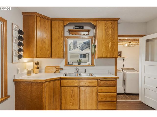 131 NIBLETT Way, Longview, WA 98632