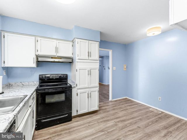 72 NEW CASTLE LN, Willingboro, NJ 08046
