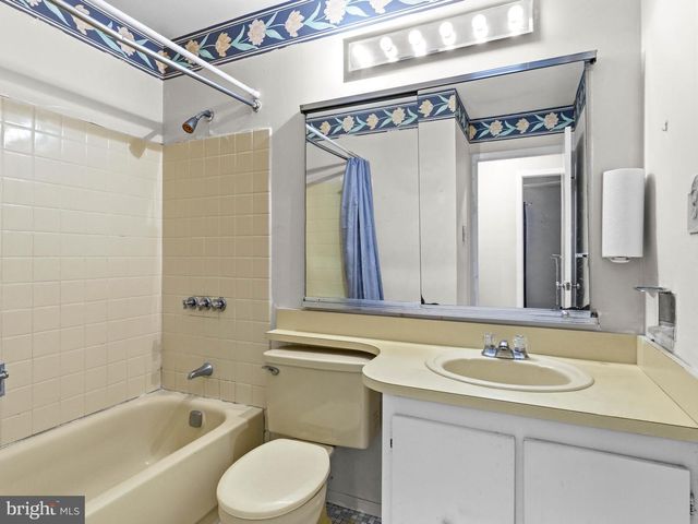 72 NEW CASTLE LN, Willingboro, NJ 08046