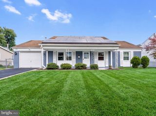 72 NEW CASTLE LN, Willingboro, NJ 08046