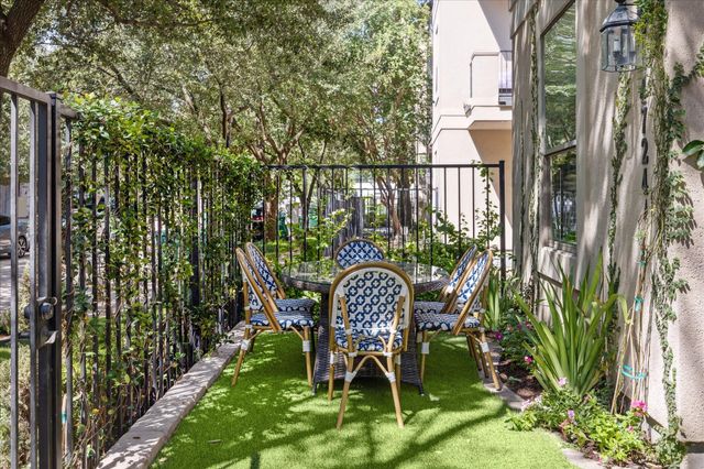 4724 Banning Drive A, Houston, TX 77027