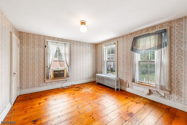 14 High St, Andover Boro, NJ 07821