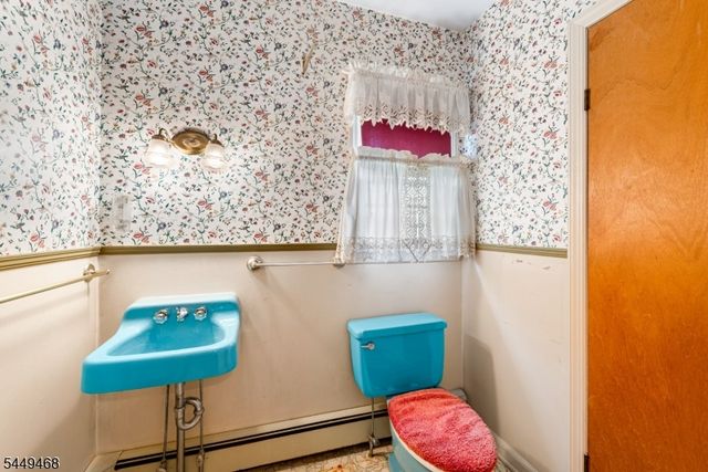 14 High St, Andover Boro, NJ 07821