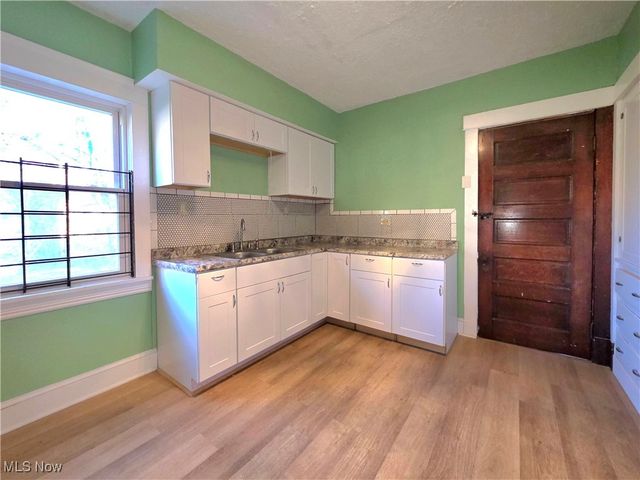 9112 Parmelee Avenue, Cleveland, OH 44108