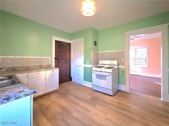 9112 Parmelee Avenue, Cleveland, OH 44108