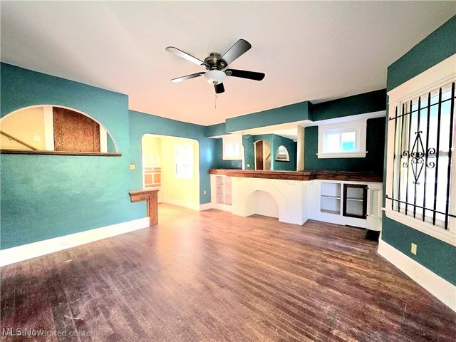 9112 Parmelee Avenue, Cleveland, OH 44108