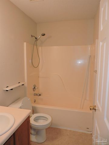 2052 Southwind Cir, Pensacola, FL 32506