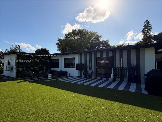 920 SW 50th Avenue, Plantation, FL 33317