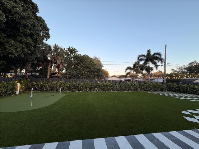 920 SW 50th Avenue, Plantation, FL 33317