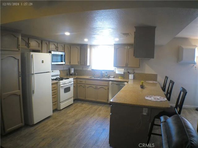 14804 Crofton Lane, Helendale, CA 92342
