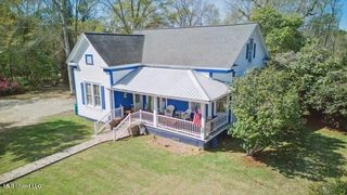 1002 S Maxwell Street, Poplarville, MS 39470