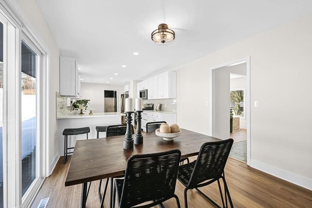 5135 S Menard DRIVE, New Berlin, WI 53151