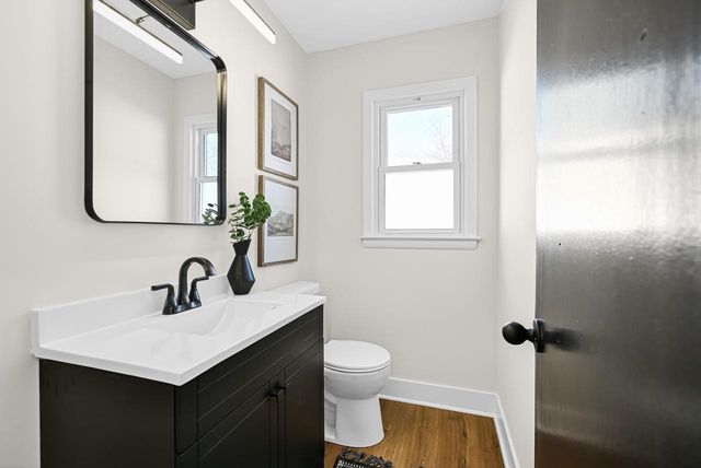 5135 S Menard DRIVE, New Berlin, WI 53151