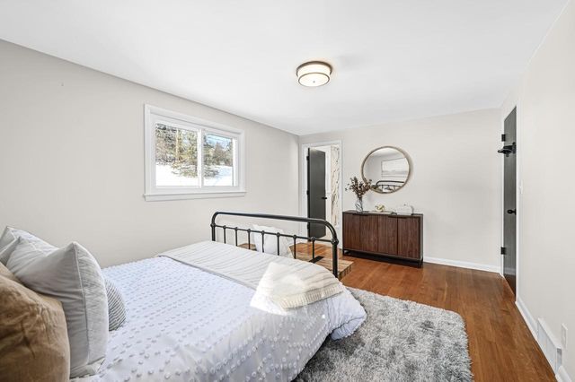 5135 S Menard DRIVE, New Berlin, WI 53151