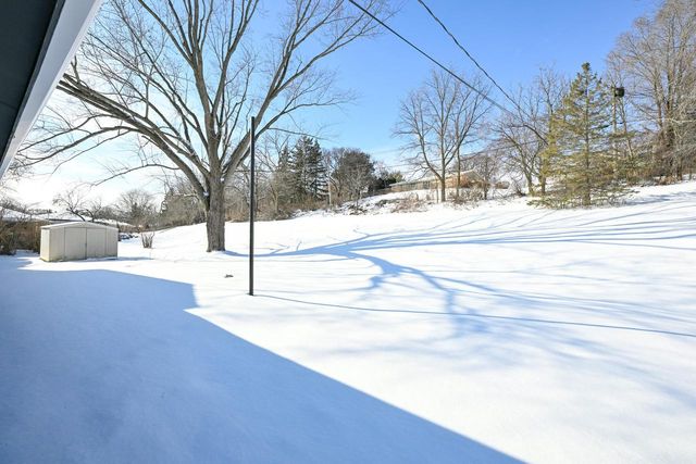 5135 S Menard DRIVE, New Berlin, WI 53151