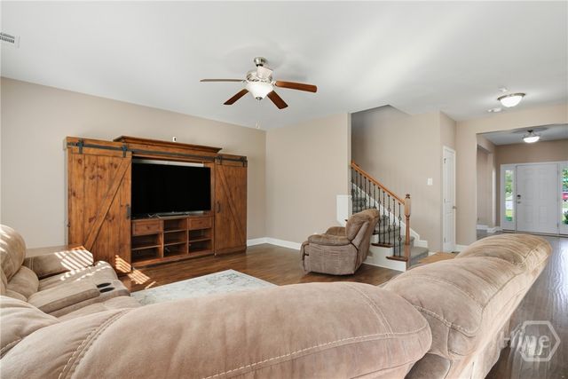 195 Sailmaker Lane, Richmond Hill, GA 31324