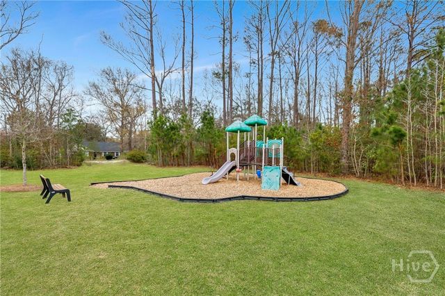 195 Sailmaker Lane, Richmond Hill, GA 31324