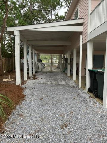 92 Elm Lane, Pass Christian, MS 39571