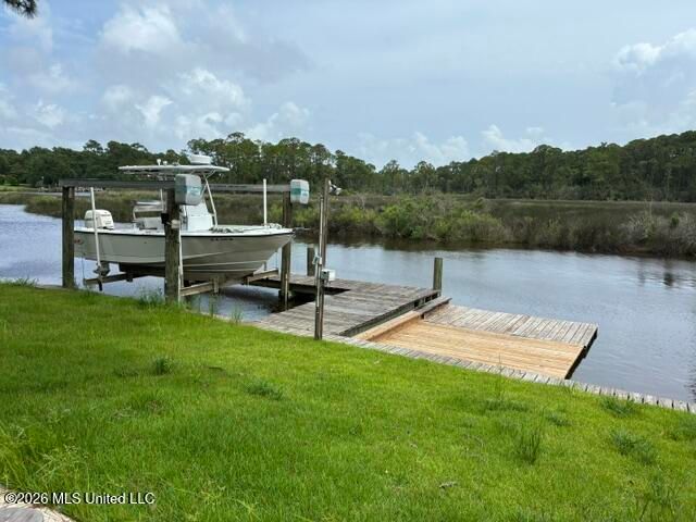 92 Elm Lane, Pass Christian, MS 39571