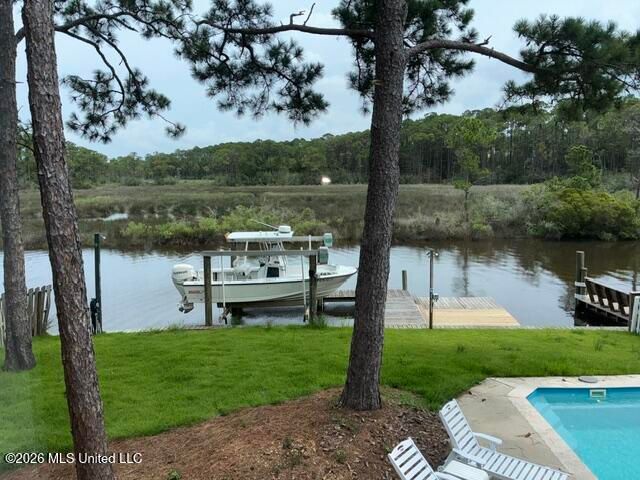 92 Elm Lane, Pass Christian, MS 39571