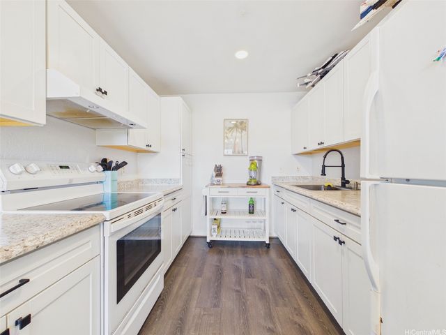 91-1079 Oaniani Street 11B, Kapolei, HI 96707