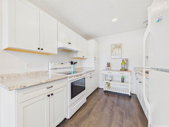91-1079 Oaniani Street 11B, Kapolei, HI 96707