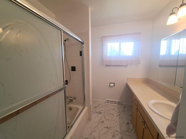 47 14TH ST, Wheatland, WY 82201