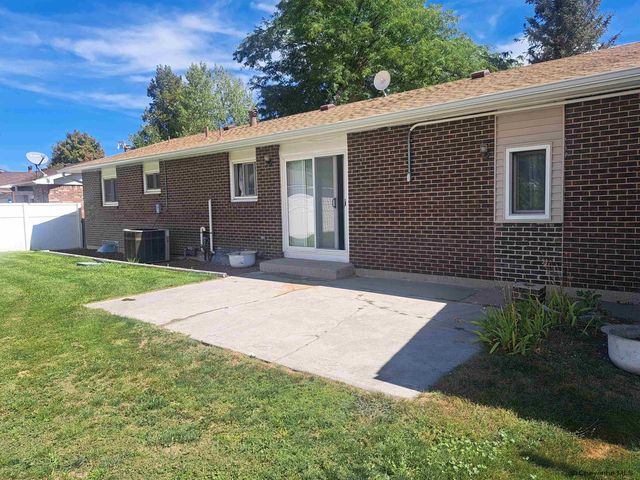 47 14TH ST, Wheatland, WY 82201