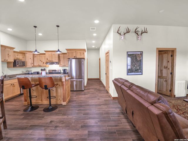 1297 Fm 1433, Carrizo Springs, TX 78834